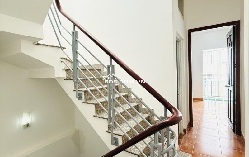 BÁN NHÀ 4 TẦNG CMT8, Q10 – diện tích S 38M² giá chỉ NHỈNH 6 TỶ